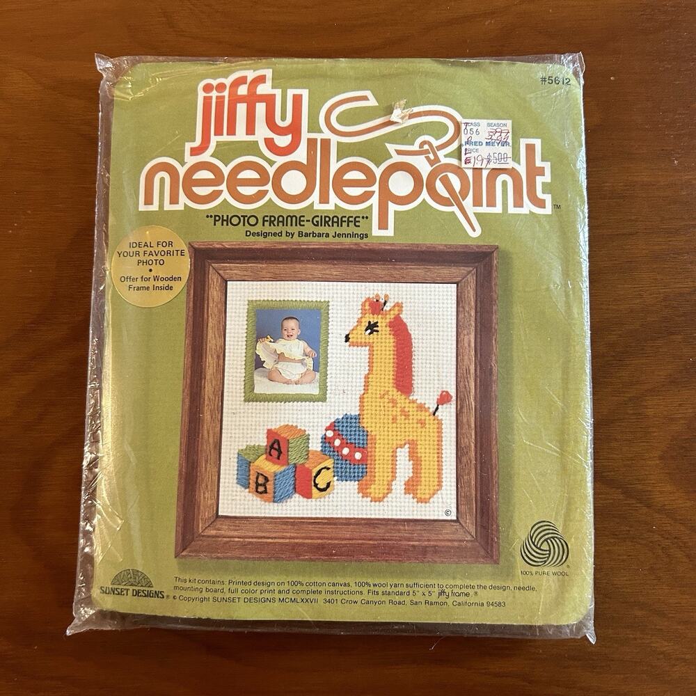 NOS Vintage Needlepoint Kit Sunset Designs Jiffy Photo Frame GIRAFFE Baby 1977